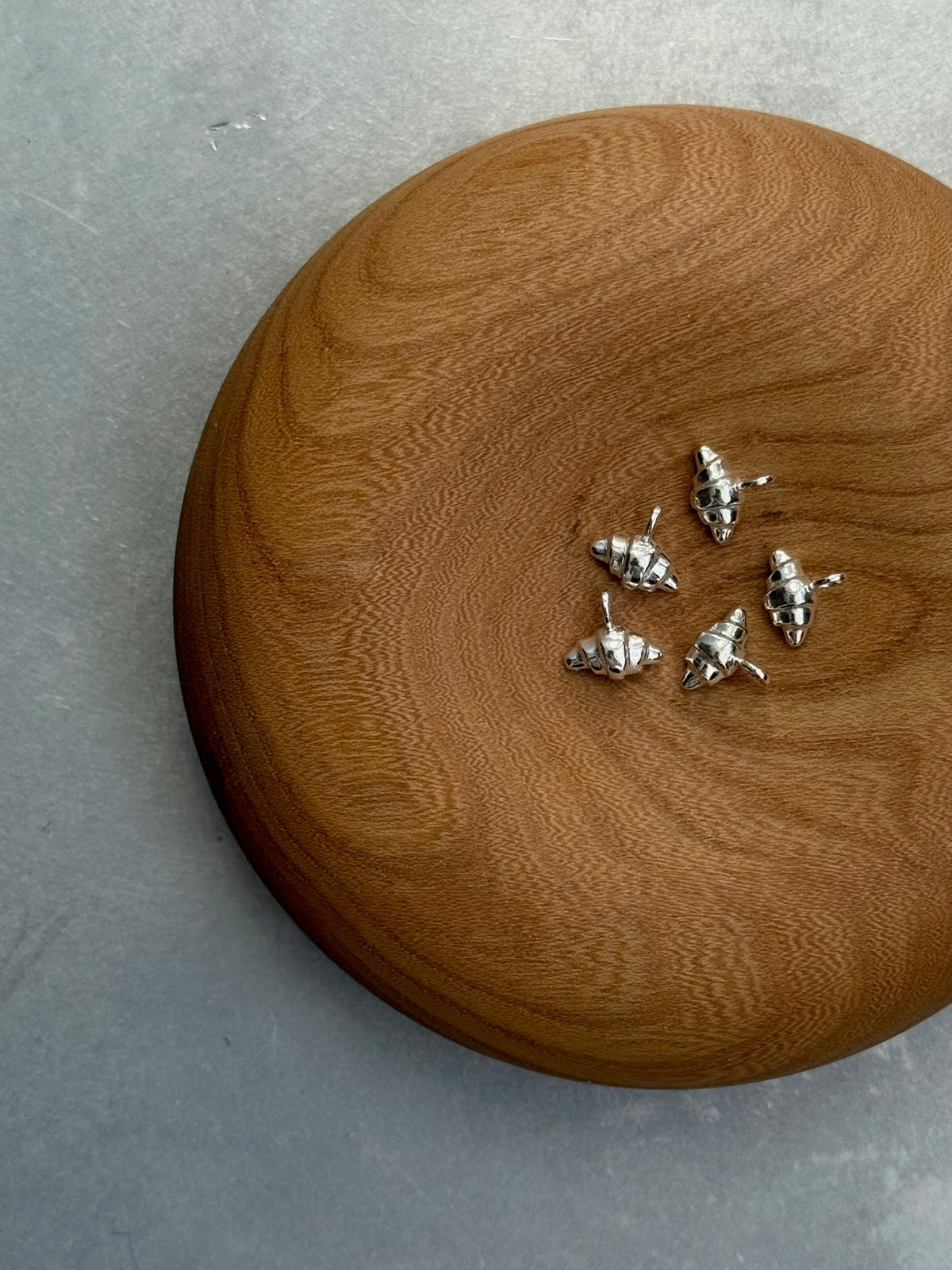 SILVER CROISSANT NECKLACE